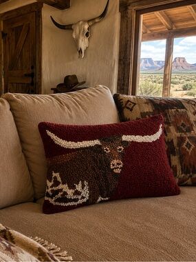 Peking Handicraft Poly Filled Hook Throw Pillow, 12-inch Wool, Cotton (Longhorn)